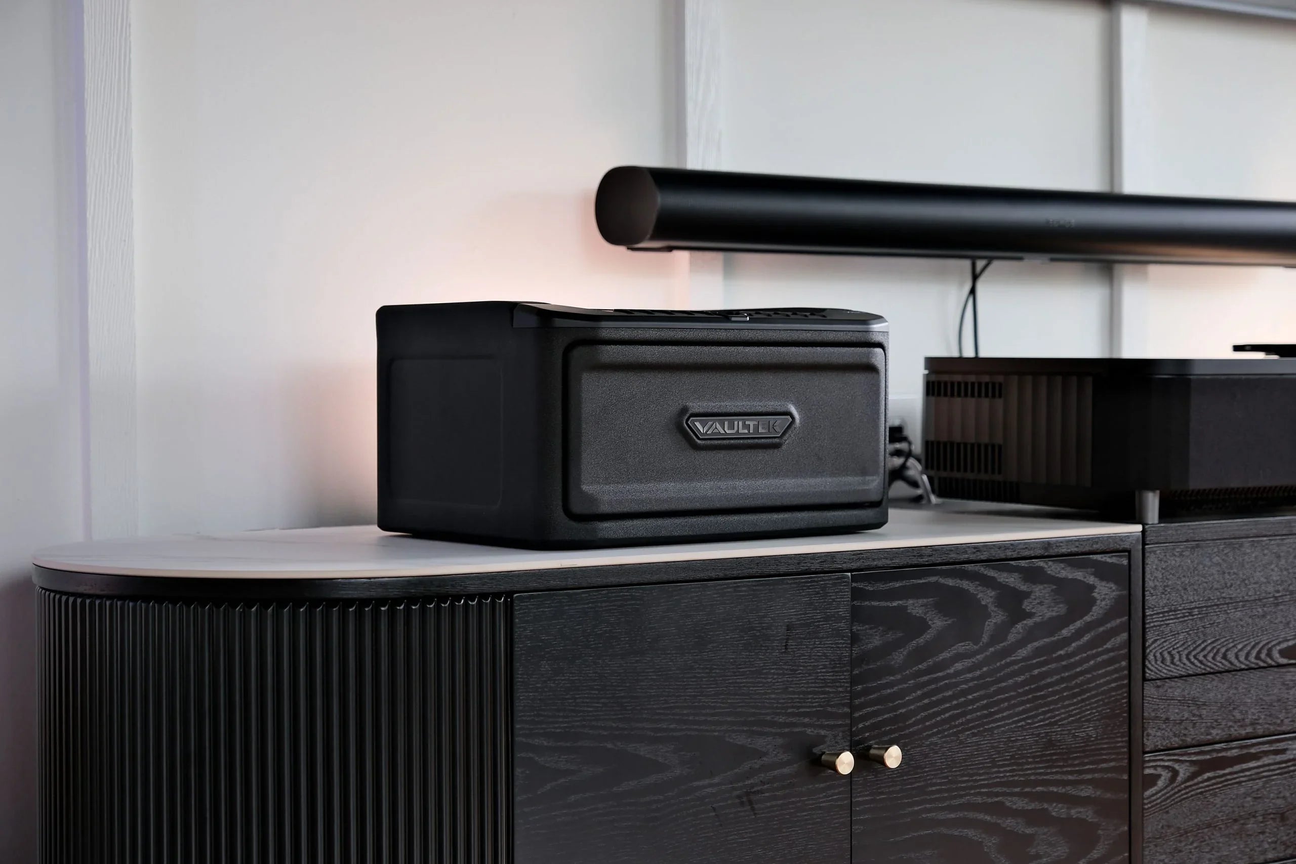 Unboxing VISN MR – Vaultek Safe