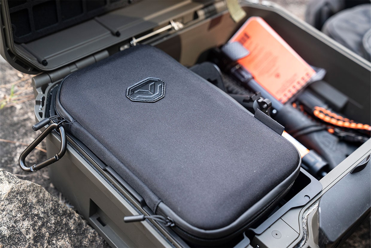 top zip travel case